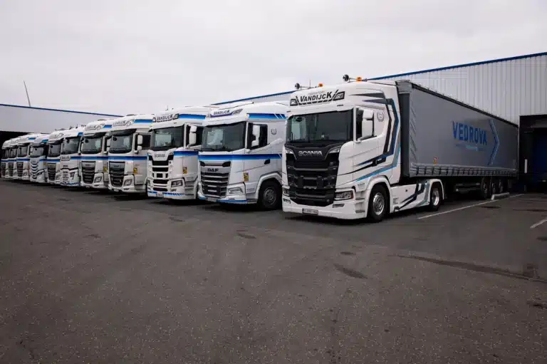 Onze fleet vrachtwagens van Transport Vandijck in Herentals.