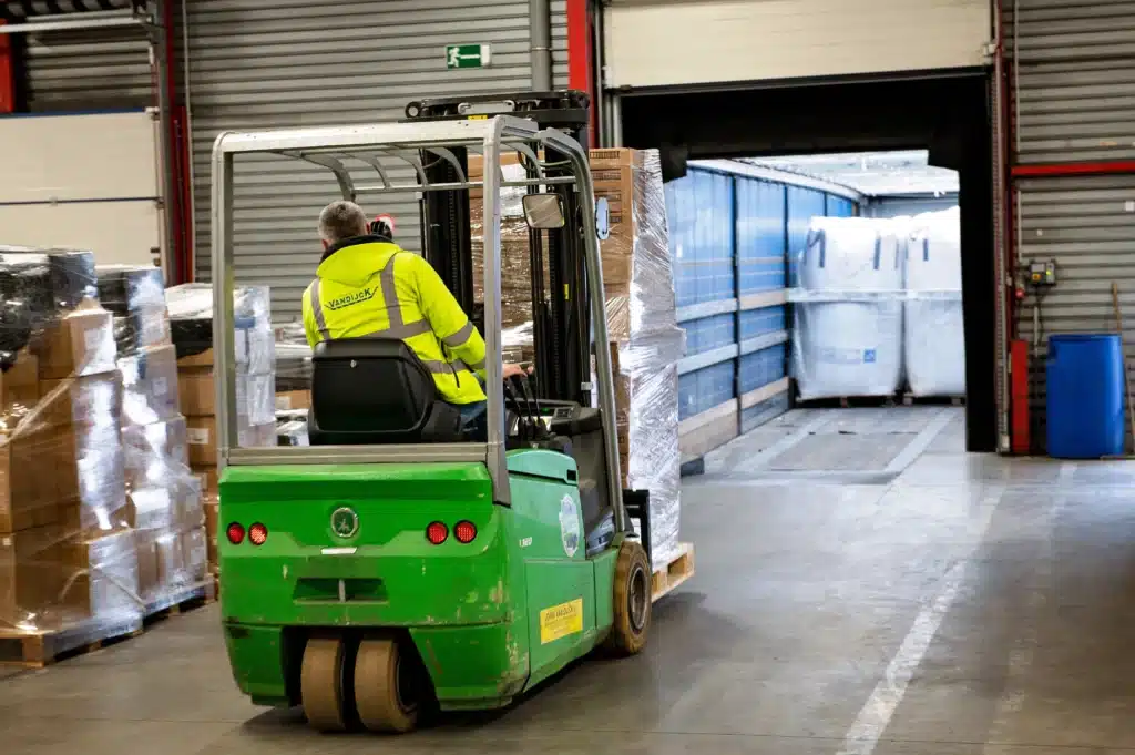 Ook voor logistieke diensten zoals tijdelijke magazijnopslag kan je bij Transport Vandijck terecht.